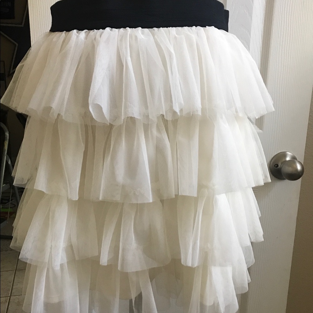 Girls tiered Tull skirt